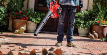 What to Look for in a Leaf Blower