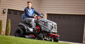 Super Bronco™ 42E XP 56V MAX* 42 Battery-Powered Brushless Riding Mower