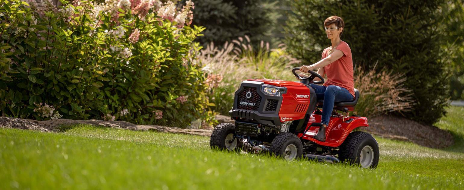 Image of Troy-Bilt Pony 200 small lawn tractor